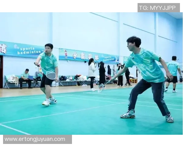 广州羽毛球队挑战赛点评：团队协作展现出色默契与拼搏精神