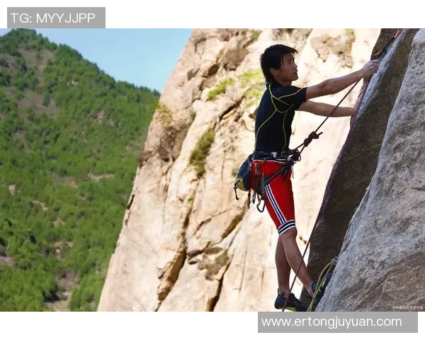 成都攀岩队灵活性变革引发热议探索攀岩运动的新发展方向